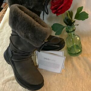UGG Pure Shearling Boots - Dark gray